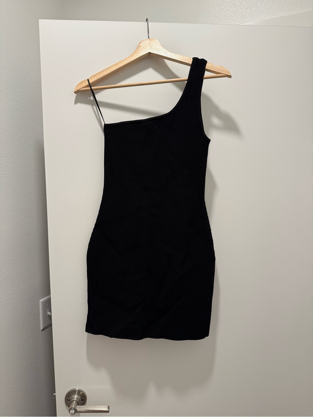 Aritzia Babaton One-Shoulder Black Ribbed Bodycon Dress